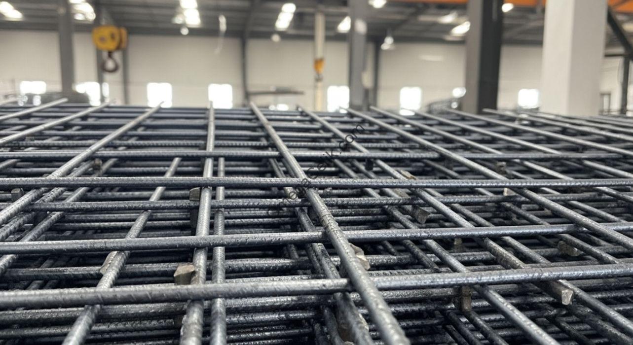 Betonarme bir döşemede kullanılan çelik beton hasırı